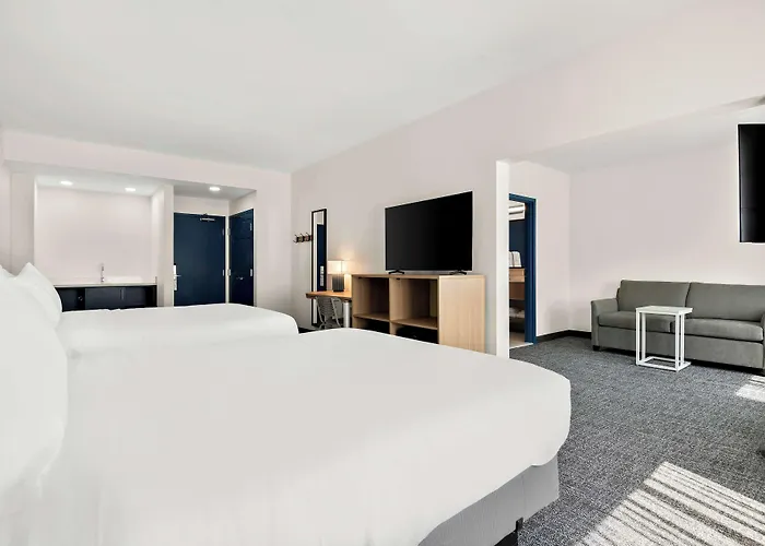 Best Hotels Close to Sight and Sound Theatre Lancaster