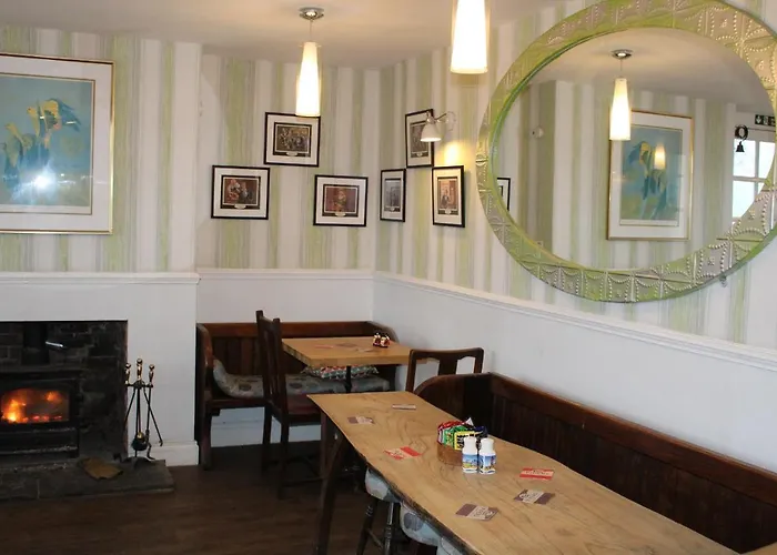 Best Hotels Near Notley Abbey in Charming Thame