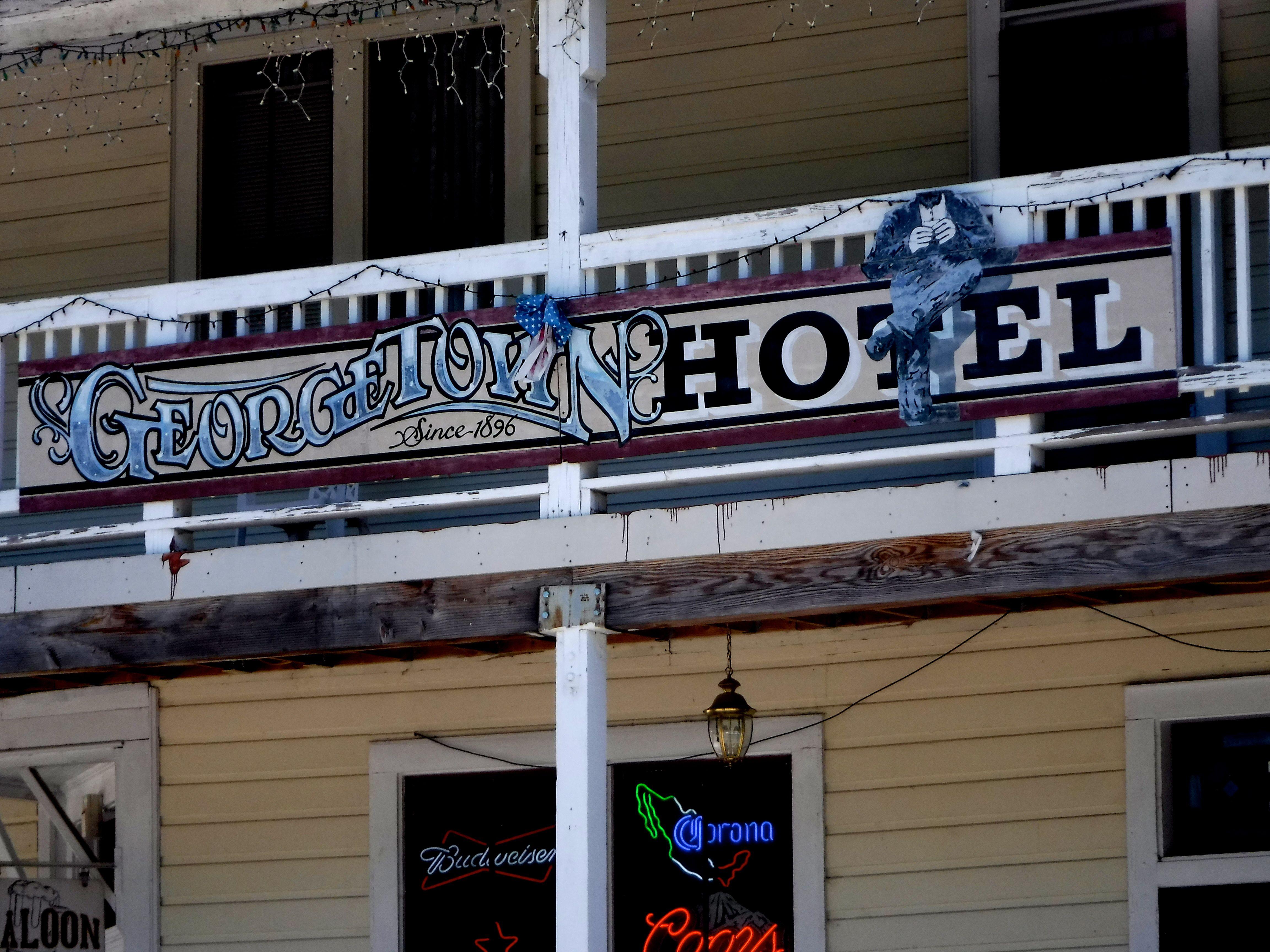 Atypical Town, Typical Inequality: the insider perspective of an ...