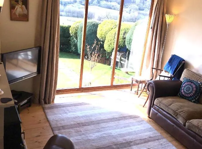 Top Hotels in Bamford for Countryside Escape