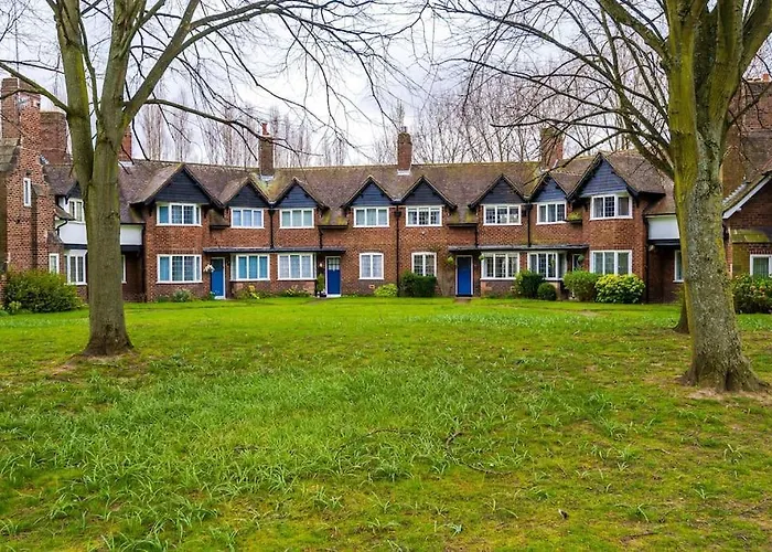 Bromborough's Best Cheap Hotels