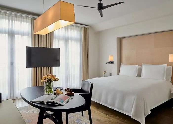 Best Hotels in New York's Vibrant SoHo Neighborhood