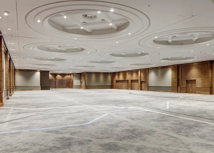 Best Hotels in West London with Parking