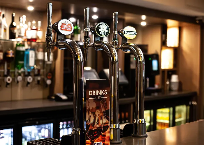 Finest Hotels in Ingliston, United Kingdom