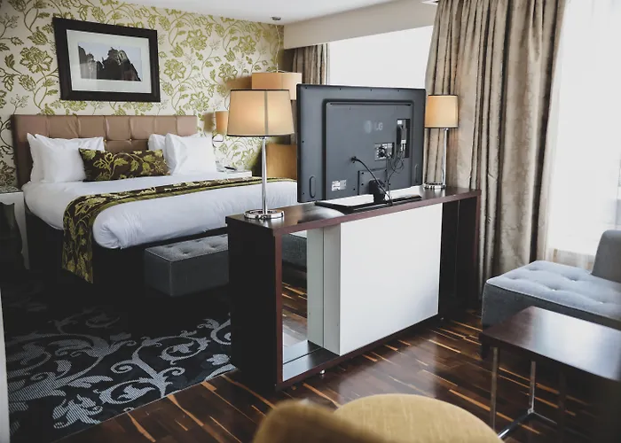 Top Hotels Near OVO Hydro Glasgow for Event Lovers