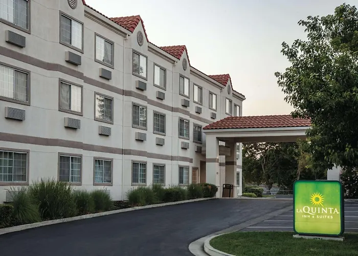 Top Hotels Near UC Davis Medical Center