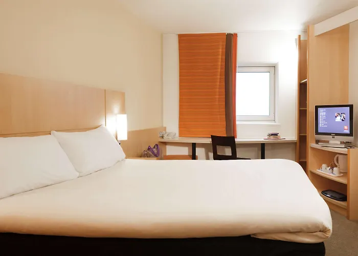 Top Hotels Near Cardiff Central Station