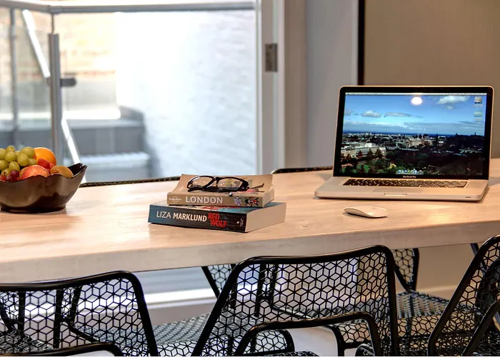 Top-Rated Accommodations in Central London