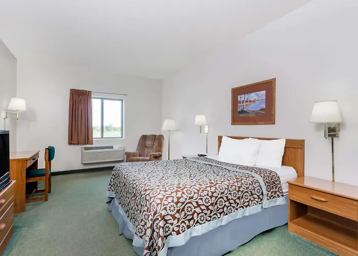 Best Hotels Near Manchester New Hampshire