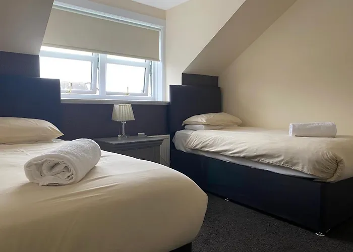 Best Last Minute Hotels in Dundee