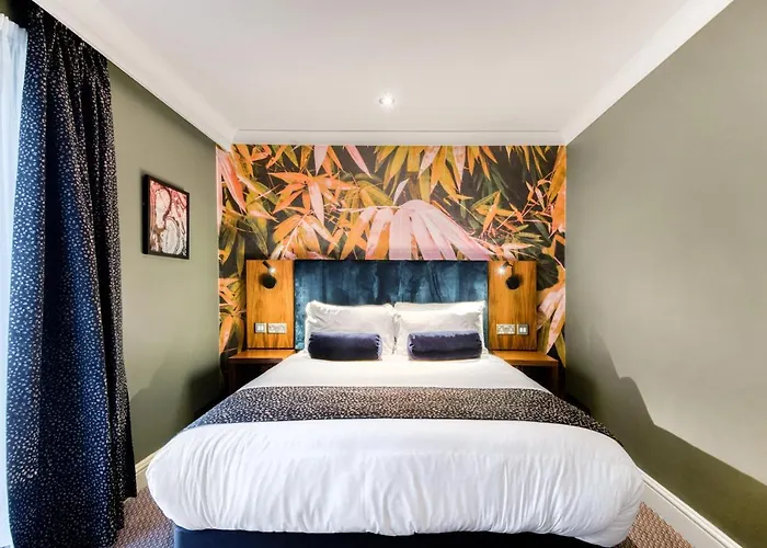 Top Godalming Hotels for a Delightful Stay