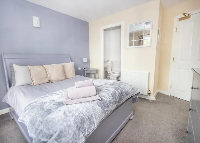 Top Hotels in Hawick for Every Traveler