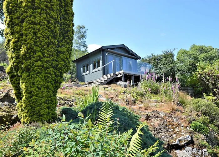 Top-Rated Hotels in Tighnabruaich