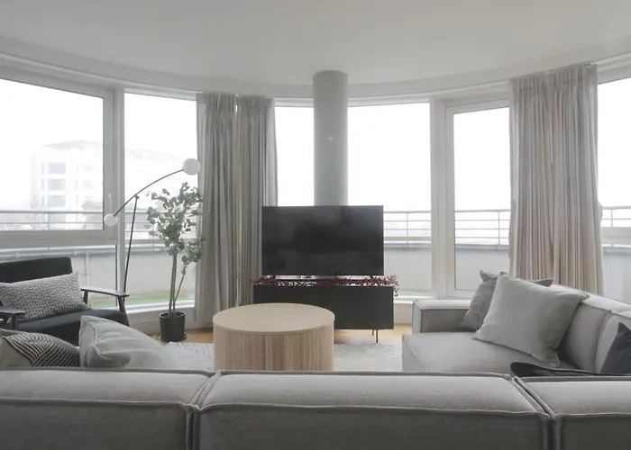 Top Kew Hotels for a Serene London Escape