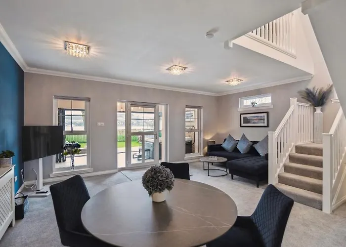 Best Hotels in Dumbarton for Every Traveler