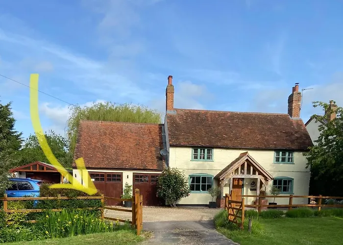 Best Hotels in Steventon for a Cozy Village Getaway