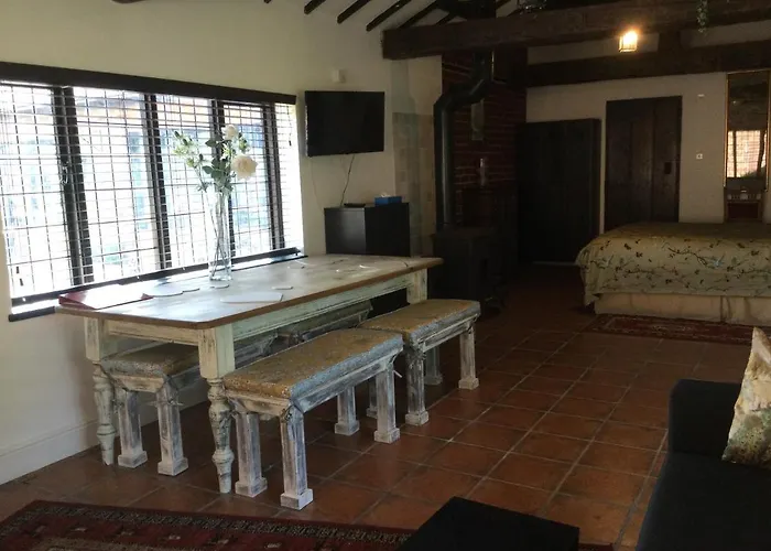 Top Hotels in Lingfield for Every Traveler