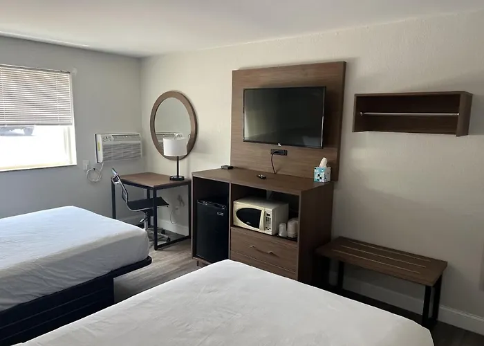 Top Hotels Near Chesapeake VA