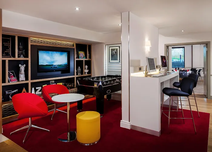 Best Airport Hotels in Birmingham with Parking