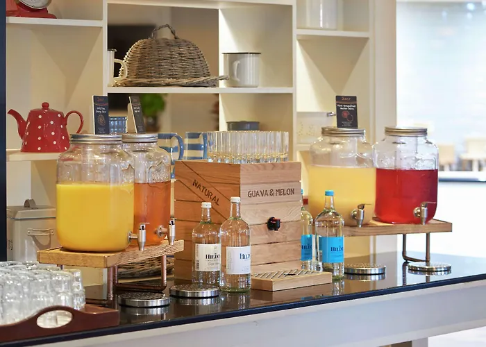 Top Hotels with Pools near Legoland Windsor