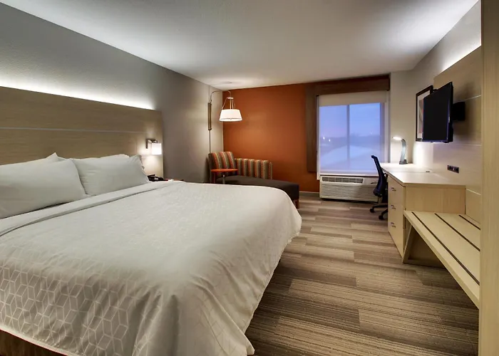 Top Hotels in Cedar Rapids for All Travelers