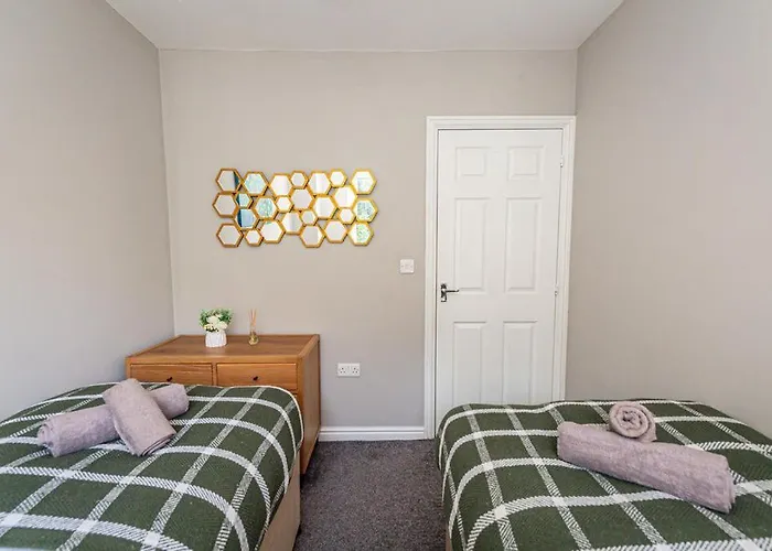 Top Hotels in Charming Widnes