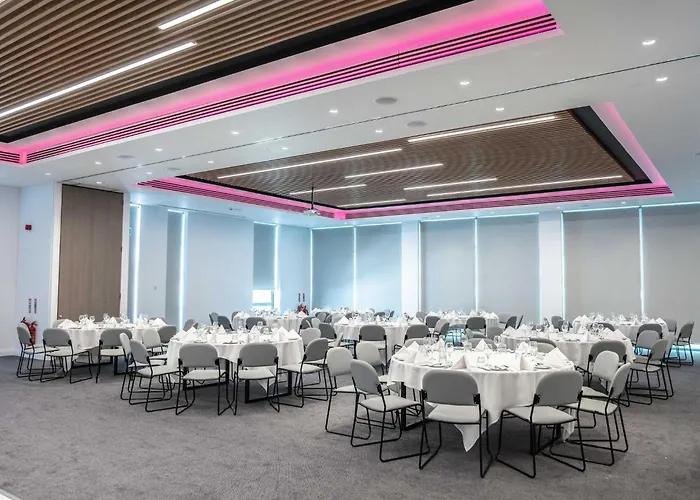 Top Hotels Near NEC Birmingham for Events & Leisure