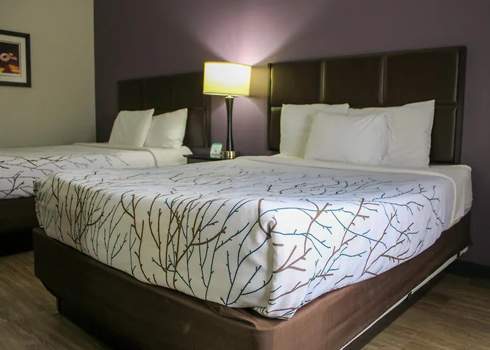 Top-Rated Hotels in Manhattan, Kansas