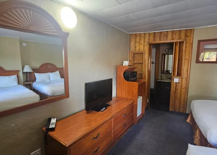 Top Kanab Hotels for Outdoor Explorers