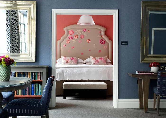 Best Theatre and Hotel Packages in London