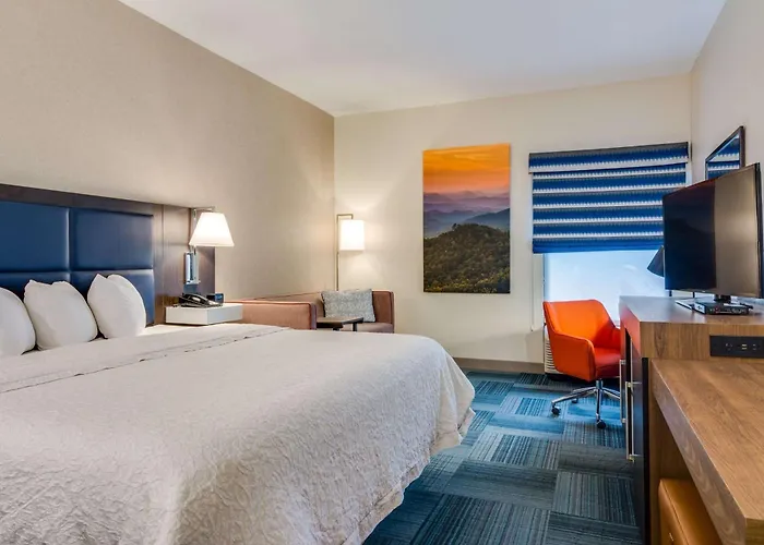 Best Hotels in Johnson City TN for City Exploration