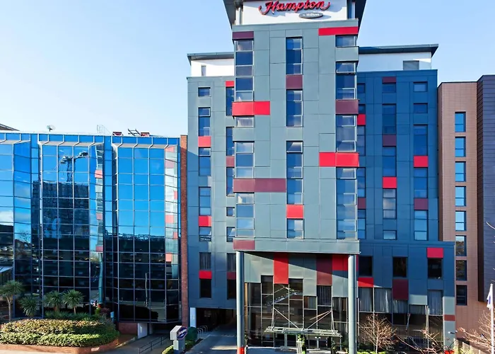 Top hotels in South Croydon