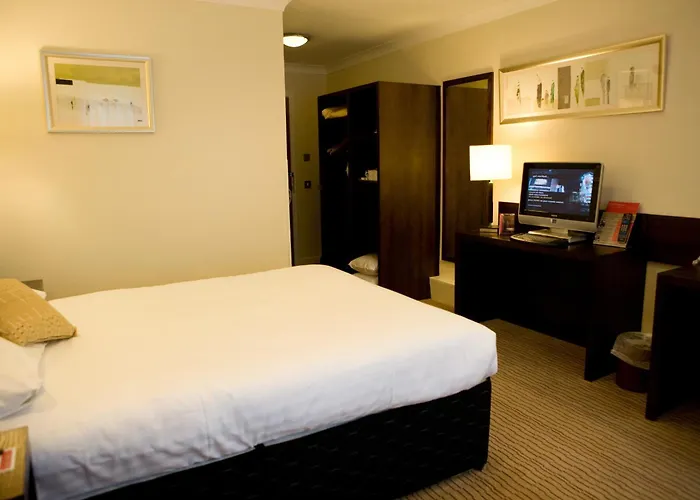 Best Leeds Bradford Airport Hotels with Park and Fly