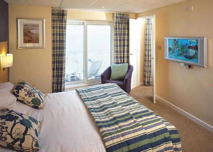 Best Seafront Hotels in Poole, UK