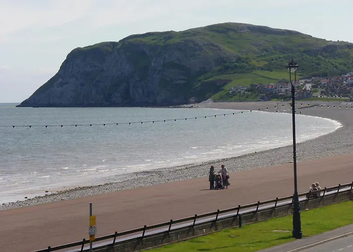 Top Hotels with Llandudno Seafront Views
