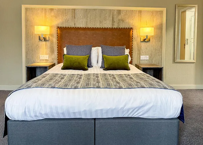 Top Hotels in Ullapool for Memorable Scottish Stay