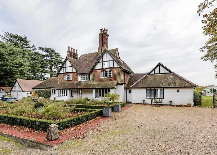 Best Hotels in Tring for a Peaceful Getaway