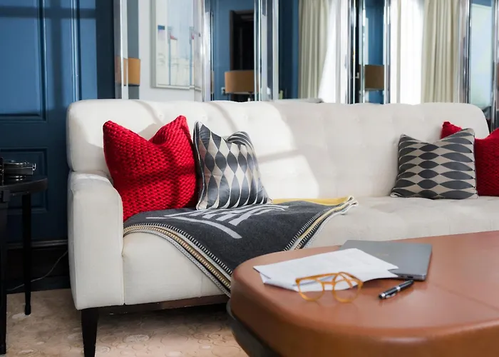 Best Hotels with Bathtubs in Vibrant London