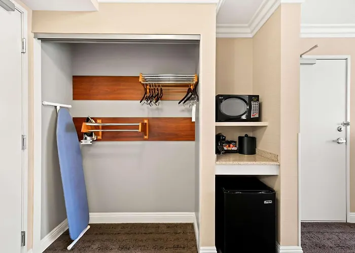 Best Hotels in Ontario for Memorable Stay