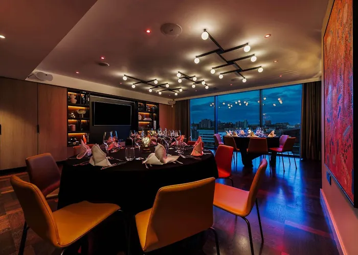 Best Hot Tub Hotels in Glasgow, UK