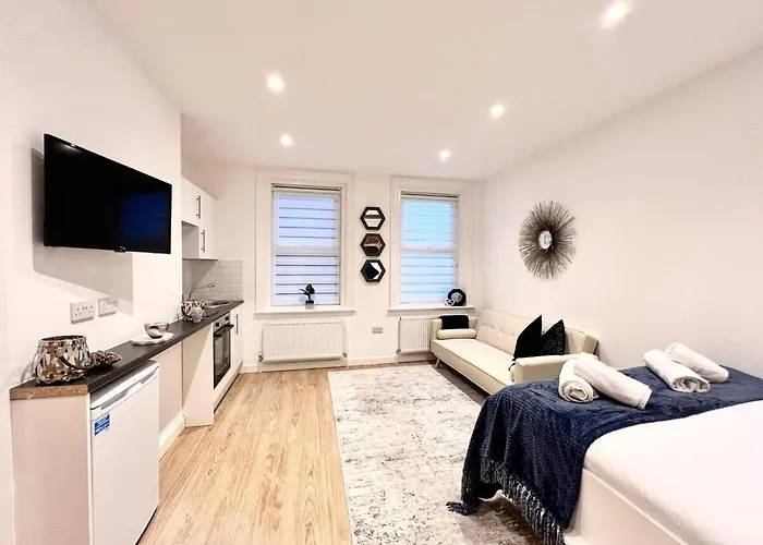 Unparalleled Stays at Bournemouth Seafront Hotels