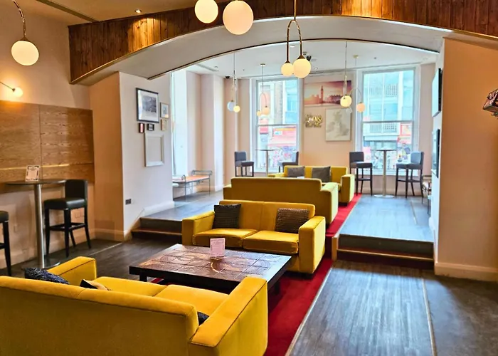 Top Hotels on Edgware Road for Exploring London