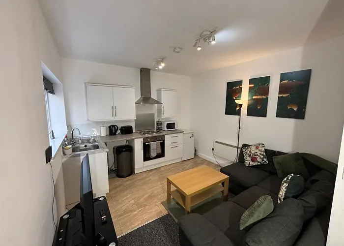 Top Hotels in Vibrant Wednesbury, United Kingdom