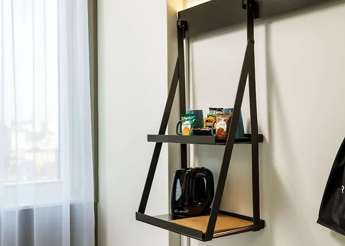 Top-Rated London Hotels for 3 Adults in One Room