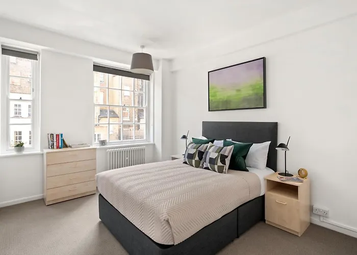 Best Hotels Near London Victoria Coach Station