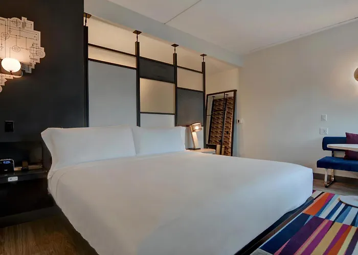 Best Hotels in Secaucus NJ for Urban & Outdoor Getaways