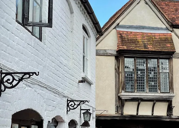 Top Hotels Near Bray Maidenhead for Your UK Adventure