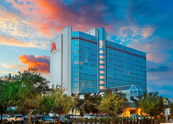 Best Hotels Near Amway Center, Orlando