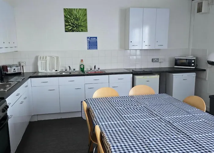 Top Hotels in Langbank for Relaxing Getaways