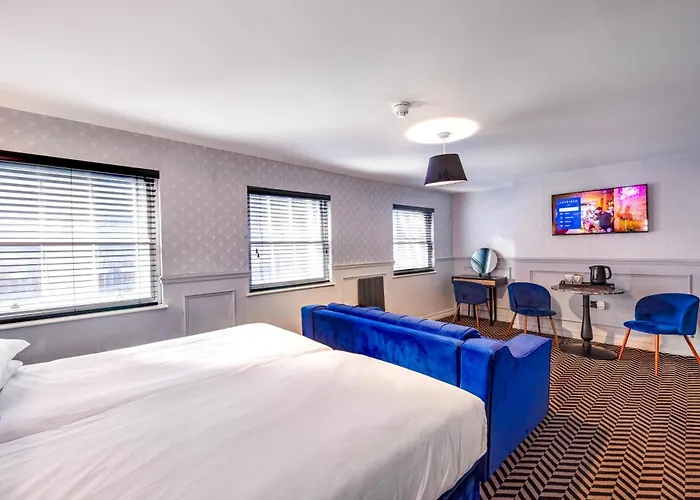 Top Accommodations Near Liverpool Airport